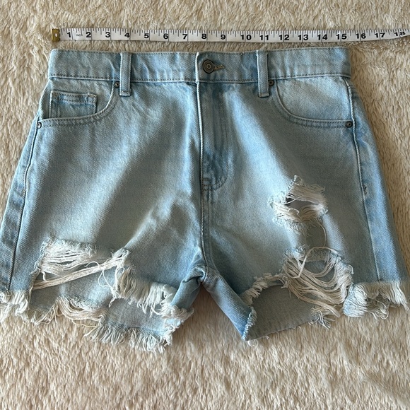 No Boundaries cut off jean shorts size 9 - Picture 4 of 16